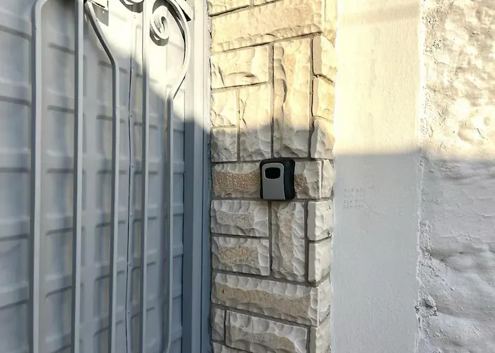 Cozy In Center 티라나