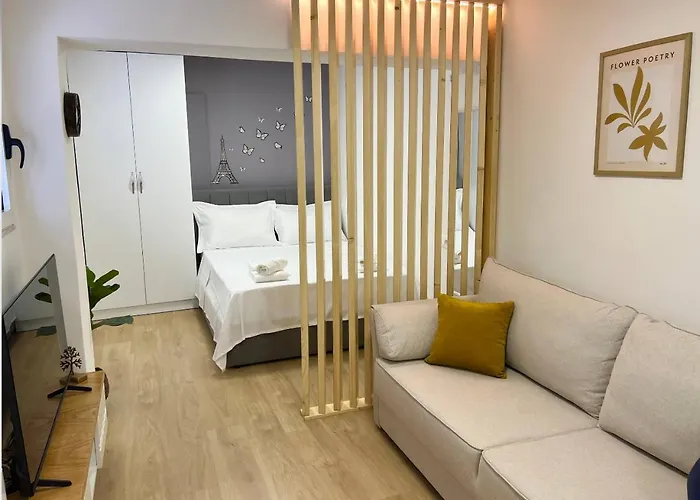 Cozy In Center 아파트